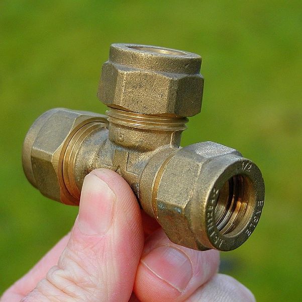 Is It Safe to Wait Before Calling an Emergency Plumber in Evesham?